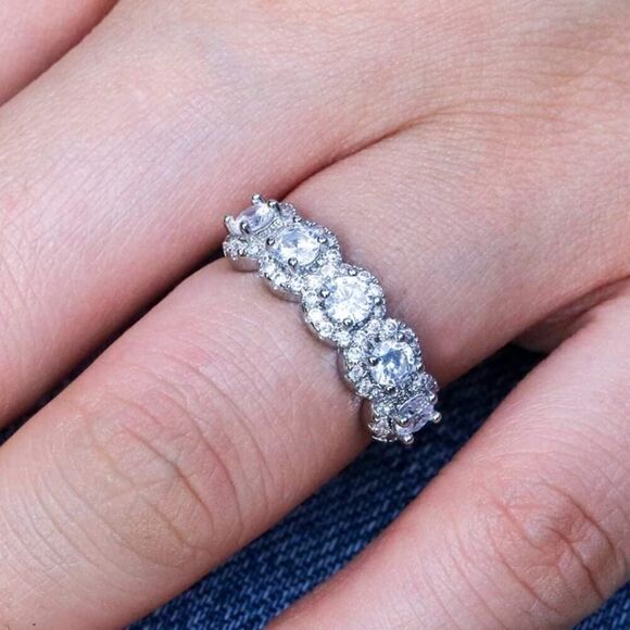 Round Zircon Engagement Ring Trendy White Crystal Stone Silvery Rings Size 8.5 - Picture 6 of 14